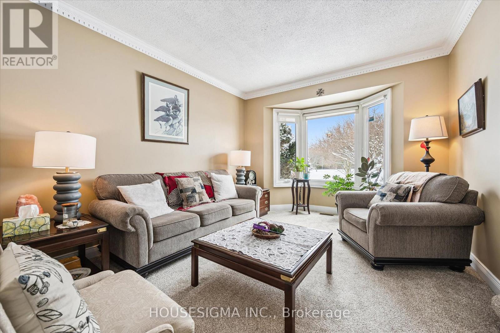 25 LYNNVALLEY CRESCENT