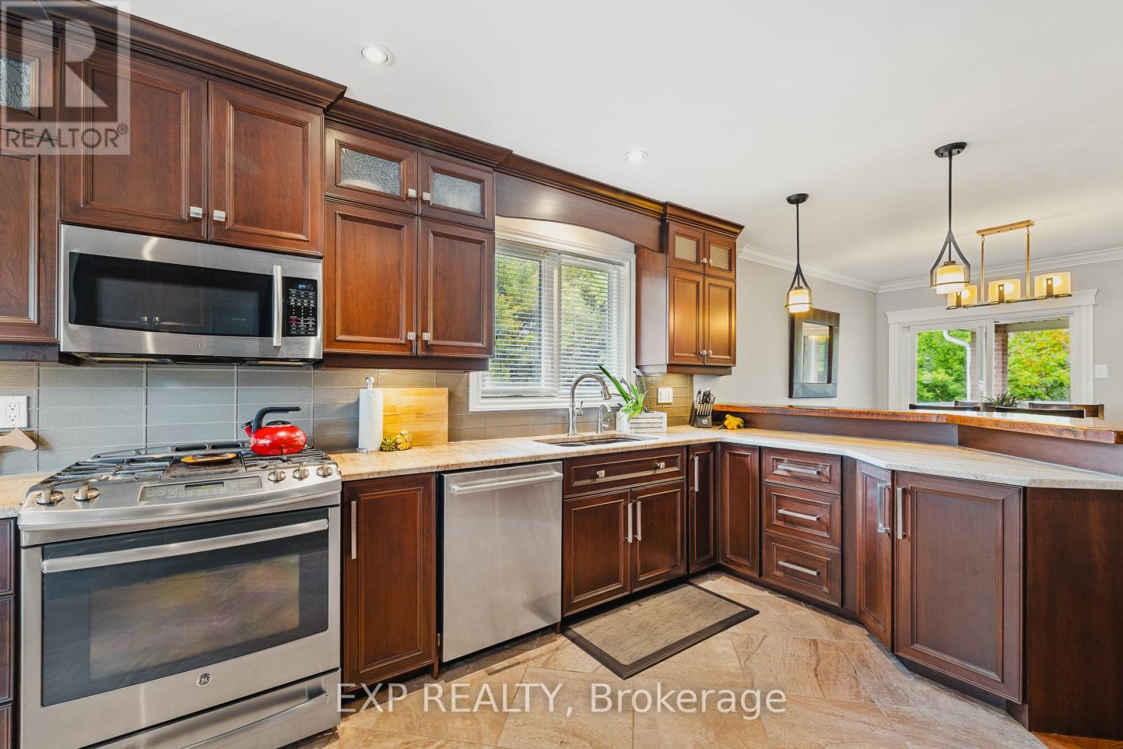 1 - 343 GEORGE STREET N