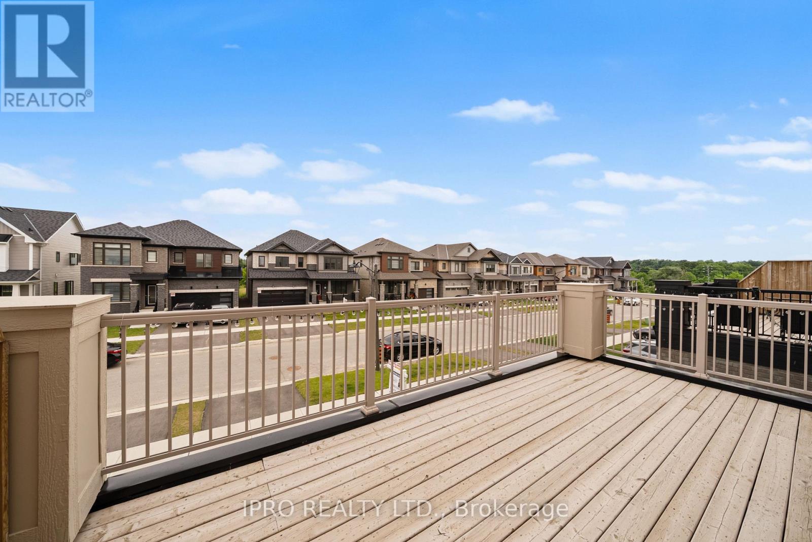 24 BEE CRESCENT