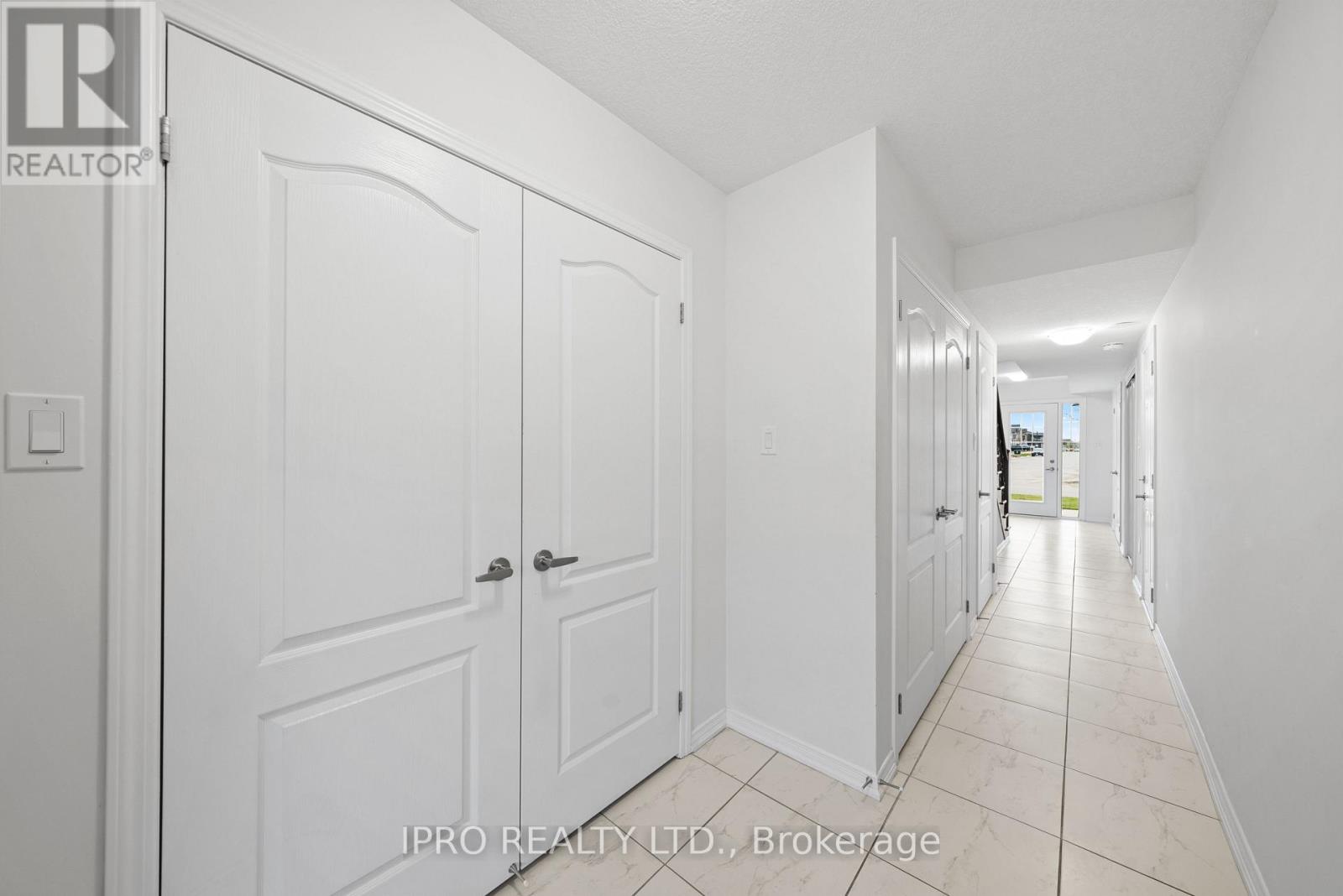 24 BEE CRESCENT