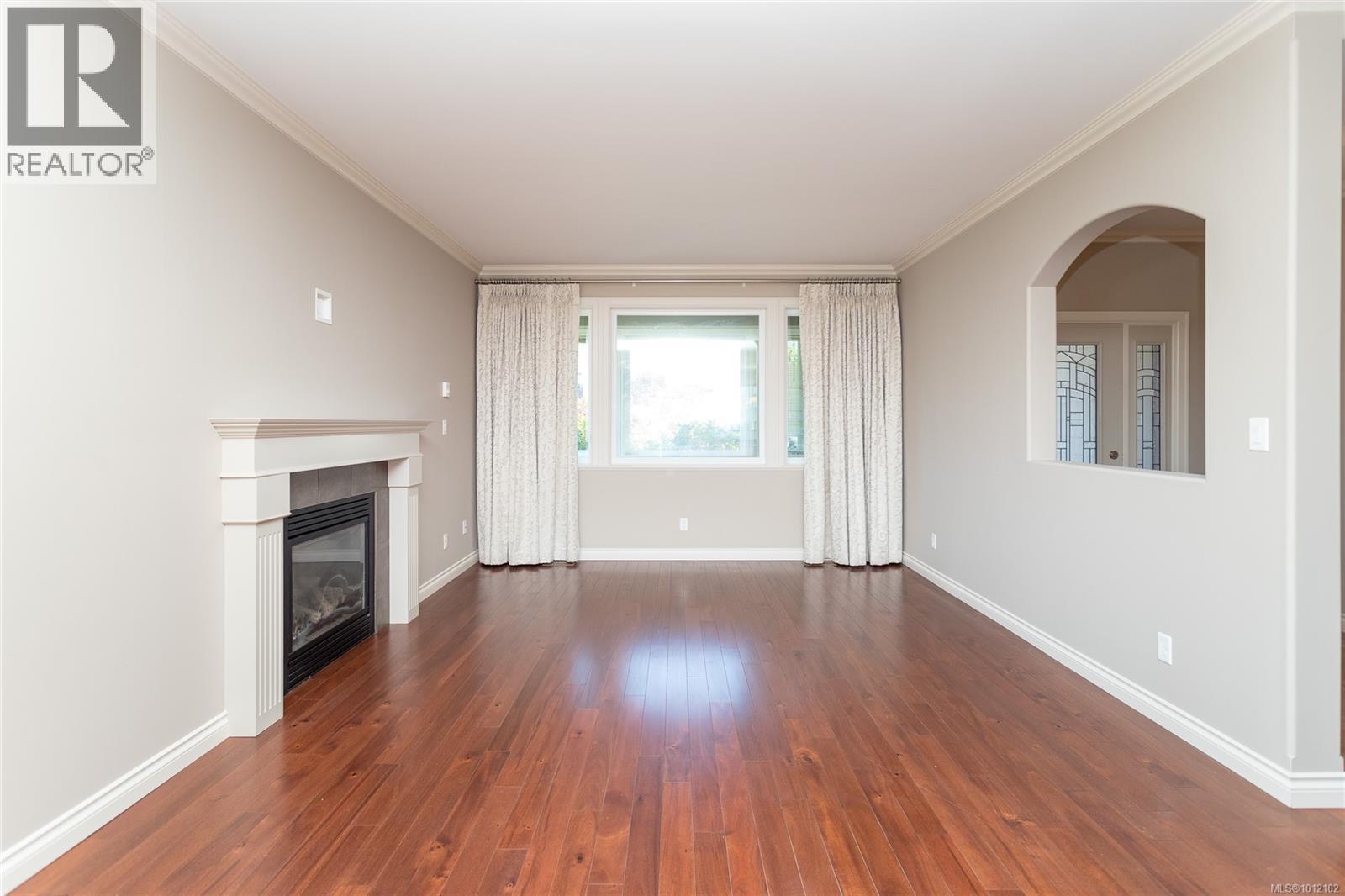 2435 Orchard Ave