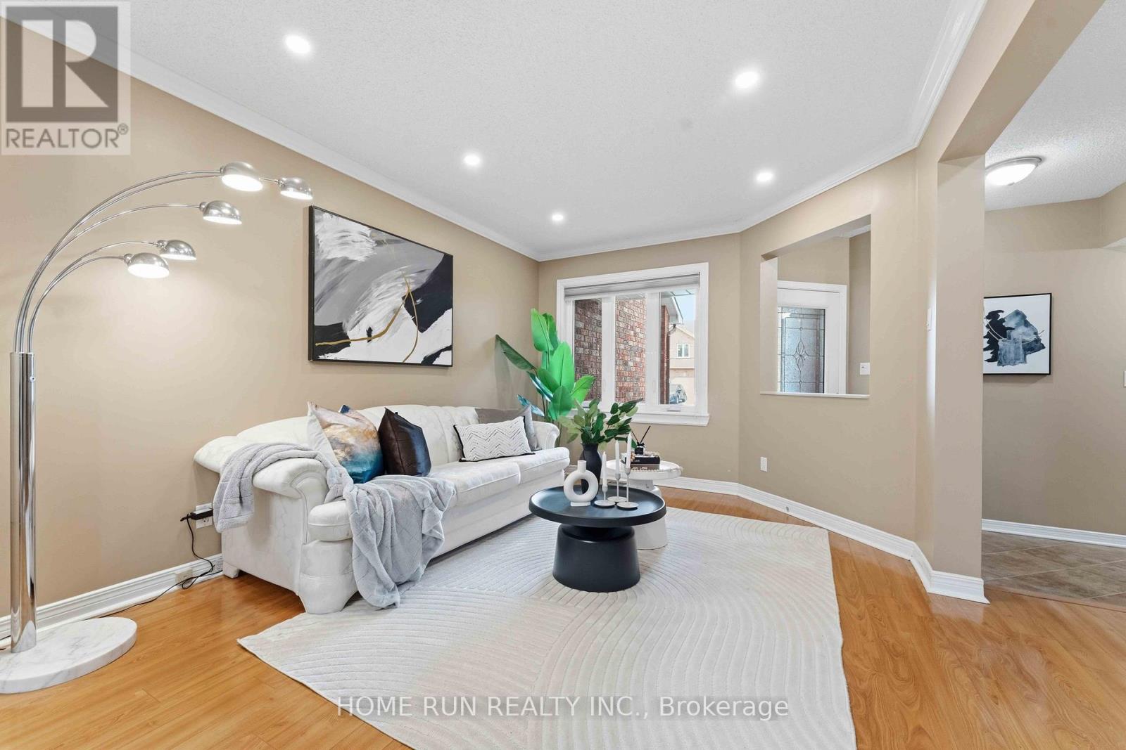 82 WESTPOINTE CRESCENT