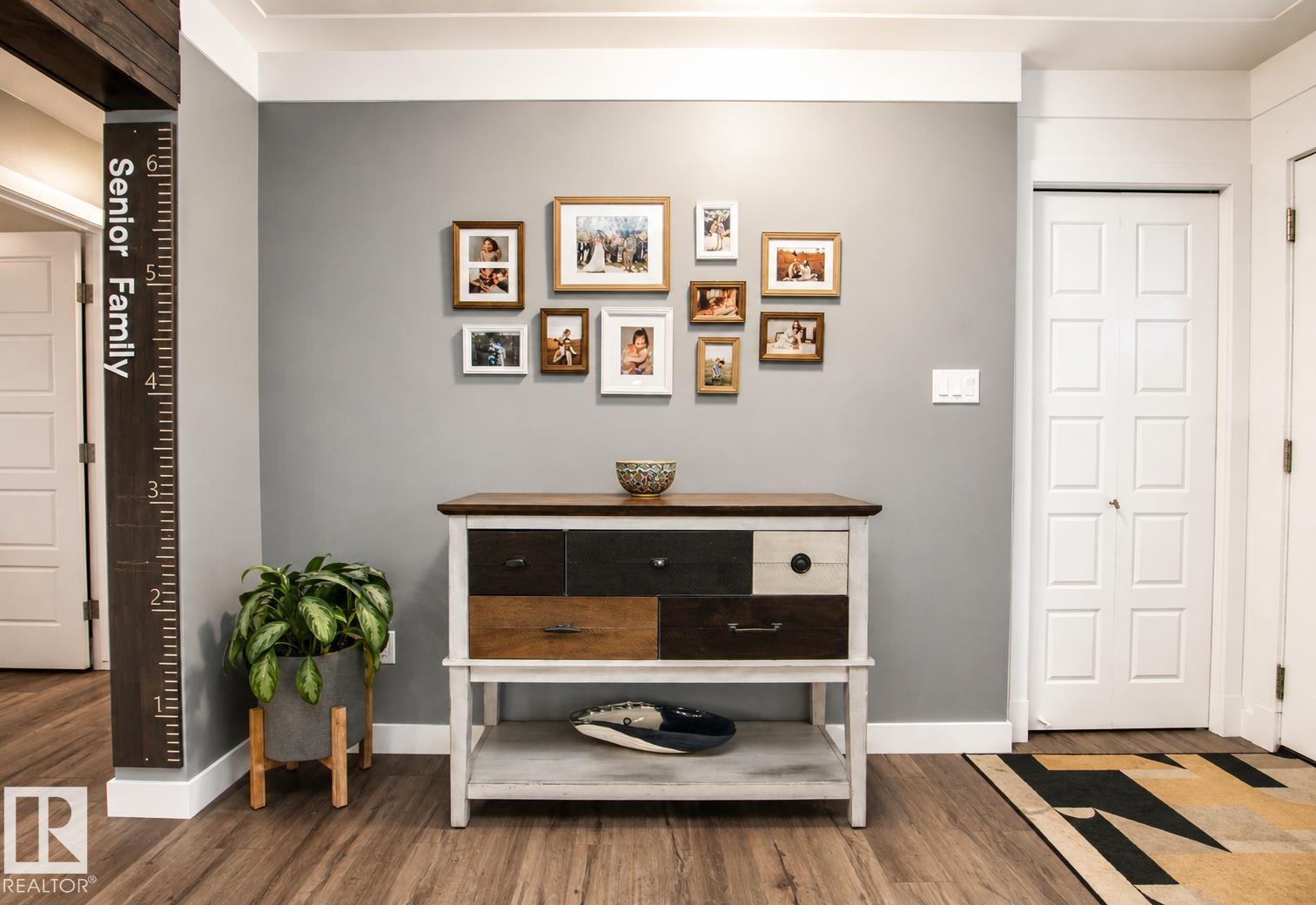 4904 103 AV NW