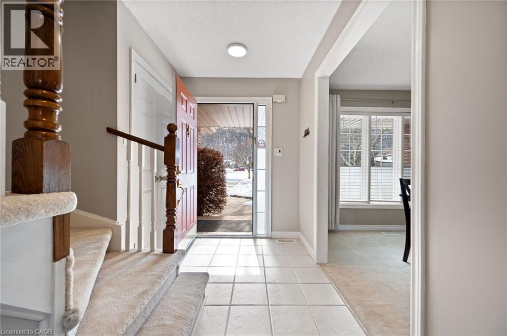 39 COLONIAL Crescent