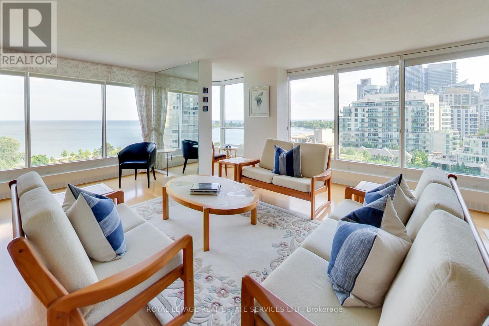 904 - 2045 LAKE SHORE BOULEVARD W