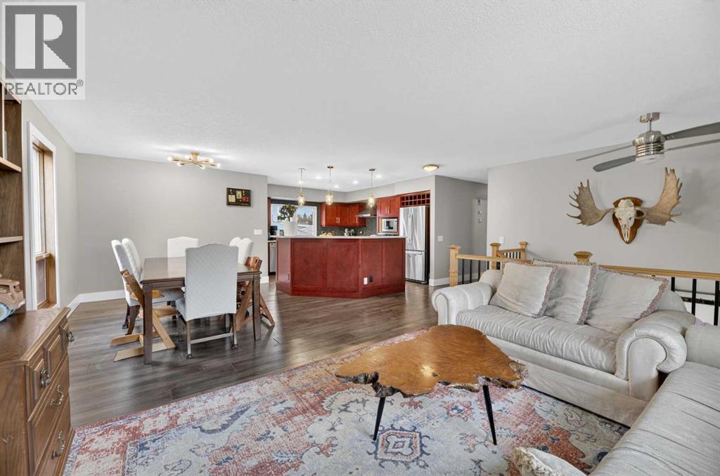 35 Queen Isabella Close SE