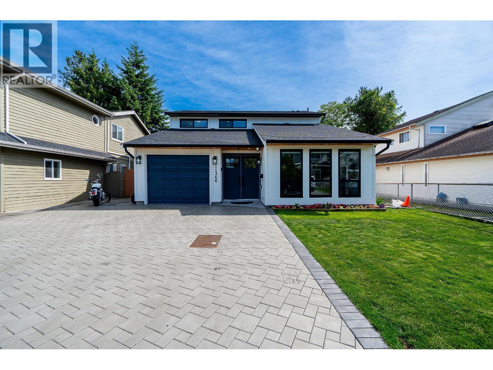 Photo 1 of 12 — 11366 KINGCOME AVENUE, Richmond, BC V7A4W3