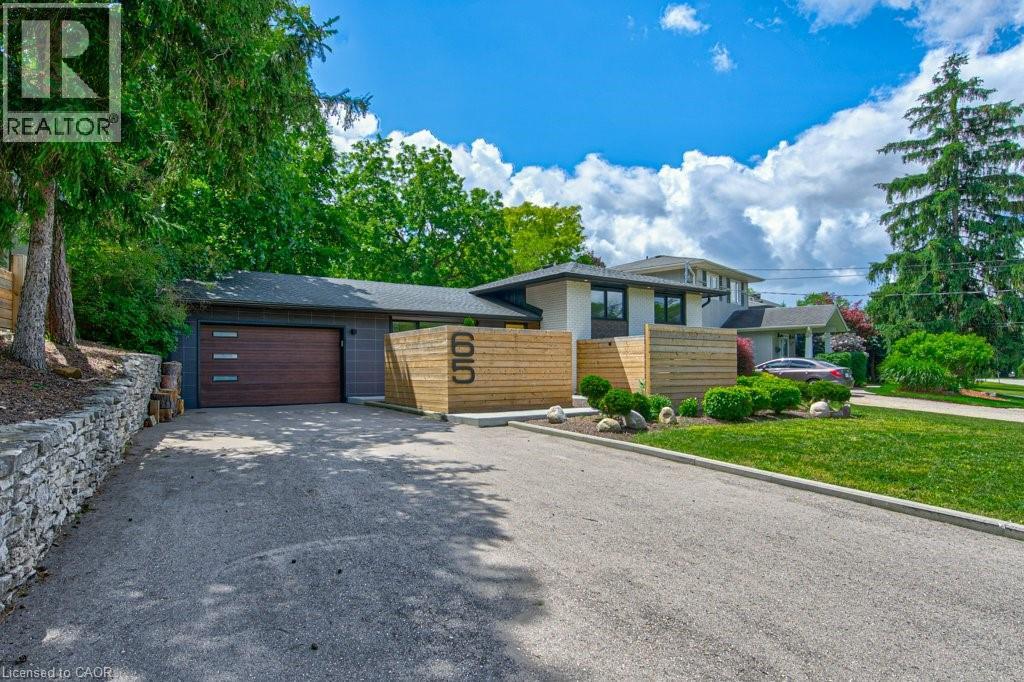 65 LANG Crescent