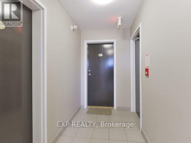 7 - 129 ISAAC DEVINS BOULEVARD