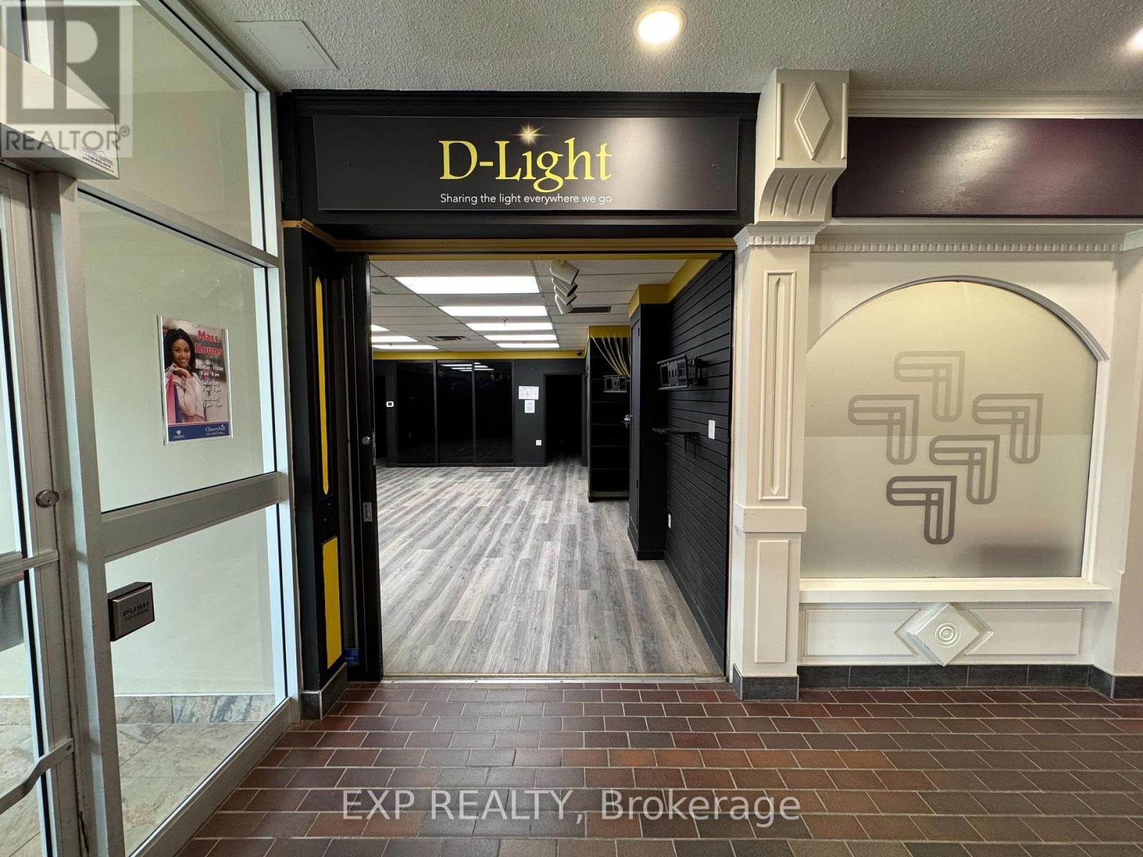 15 - 301 OXFORD STREET W