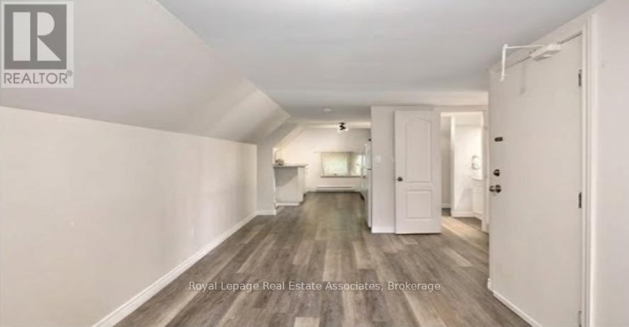 3 - 1114 4TH AVENUE E