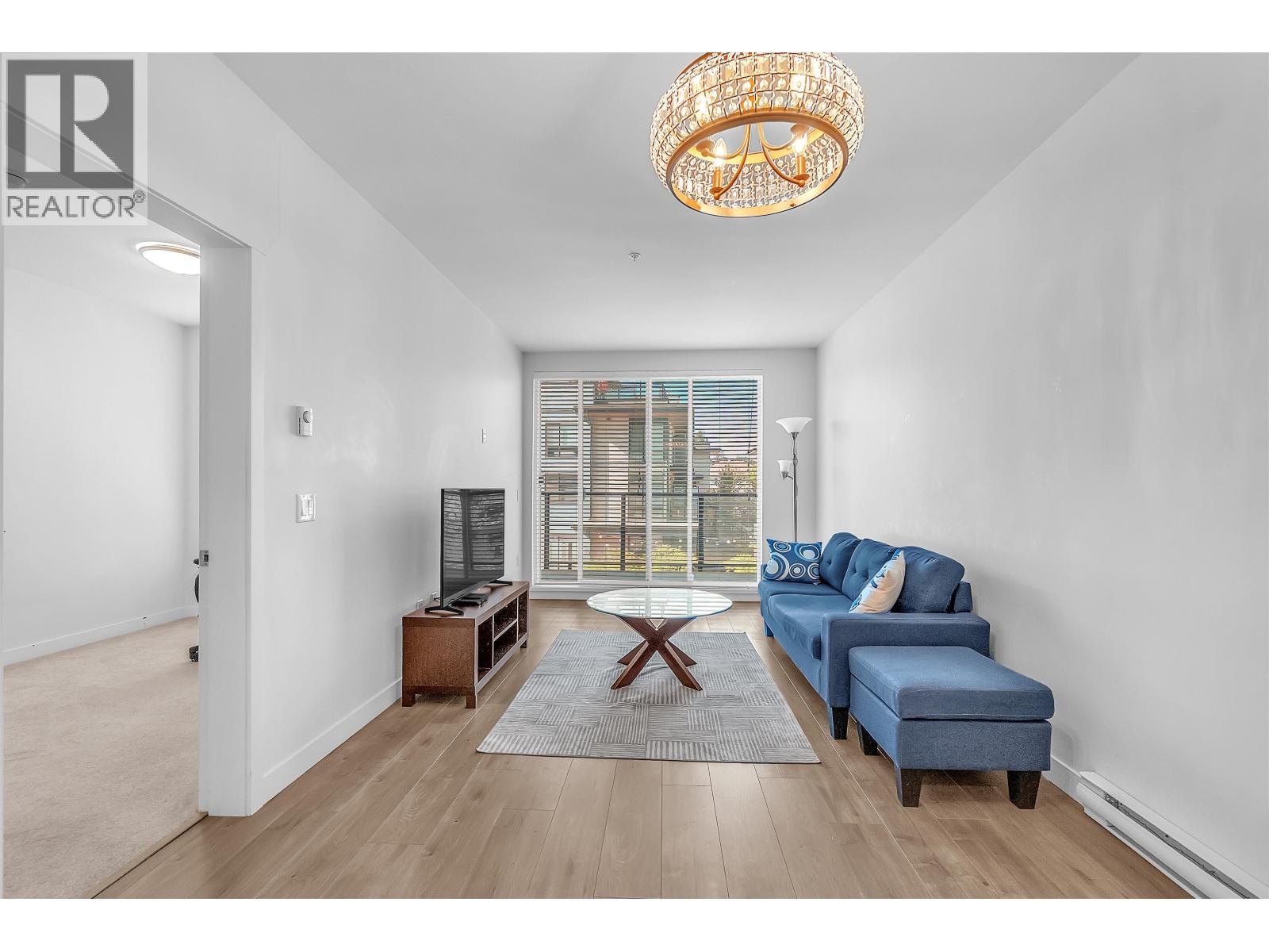 212 707 COMO LAKE AVENUE