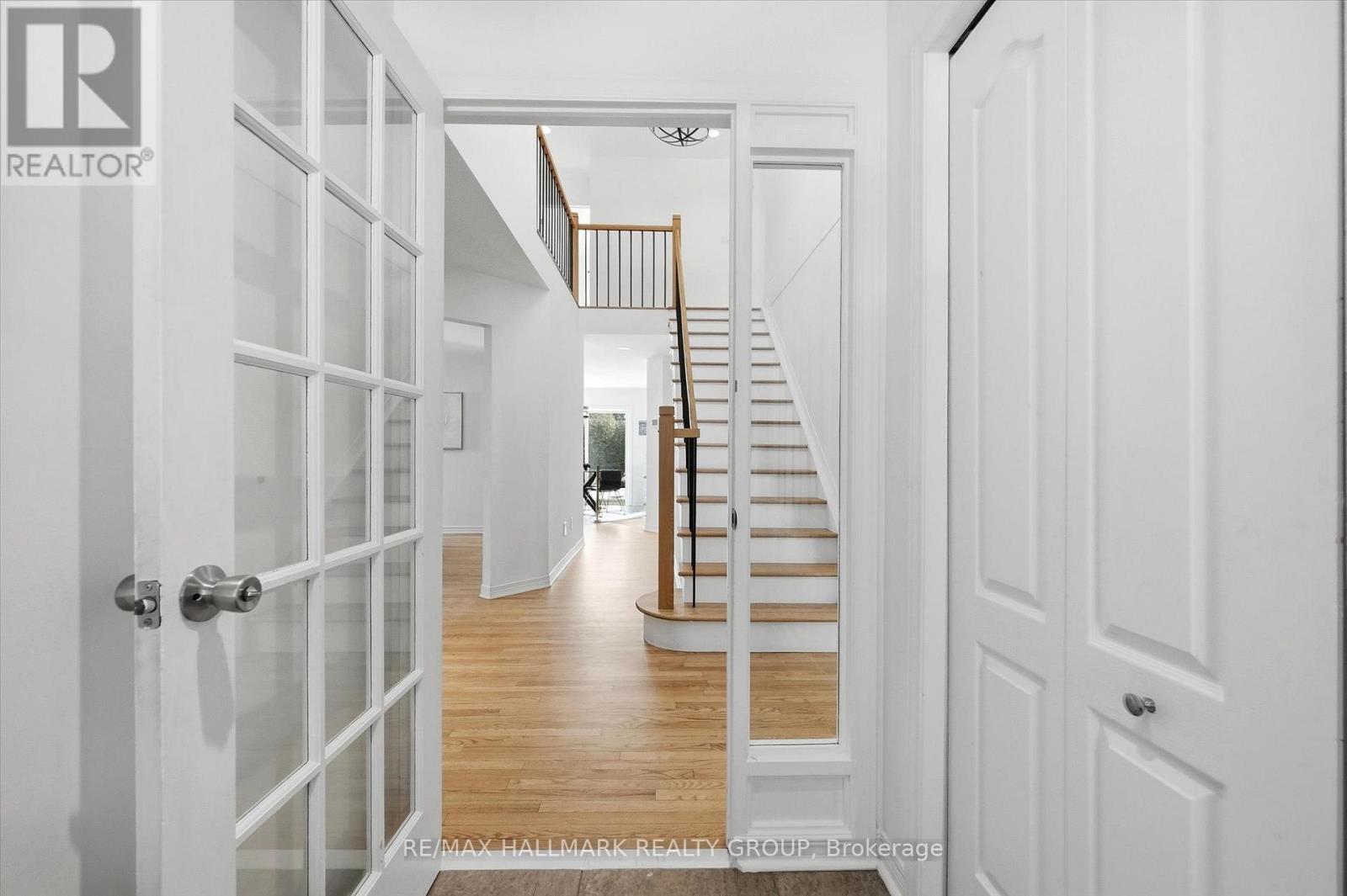 1660 COUNTRY WALK DRIVE