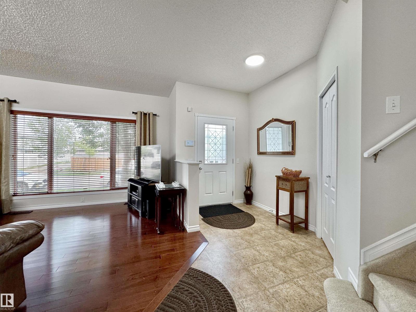 16112 43 ST NW