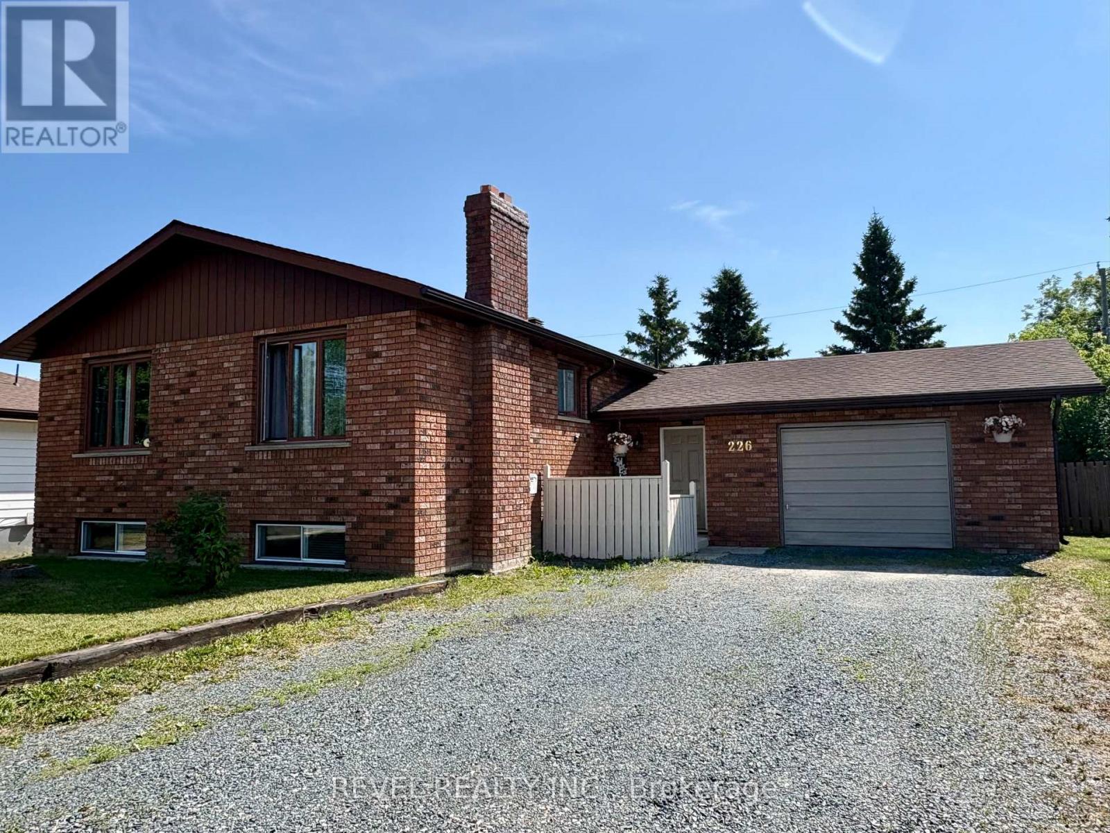 Photo 1 of 35 — 226 SECOND AVENUE, Cochrane, ON P0L1C0