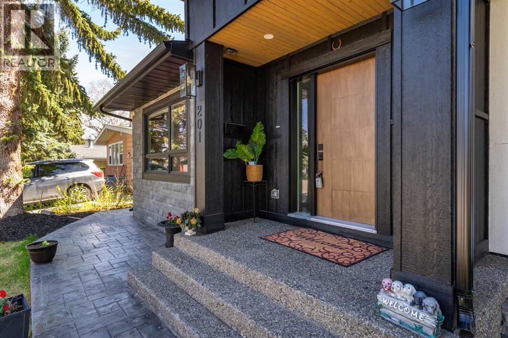 201 Wascana Crescent SE