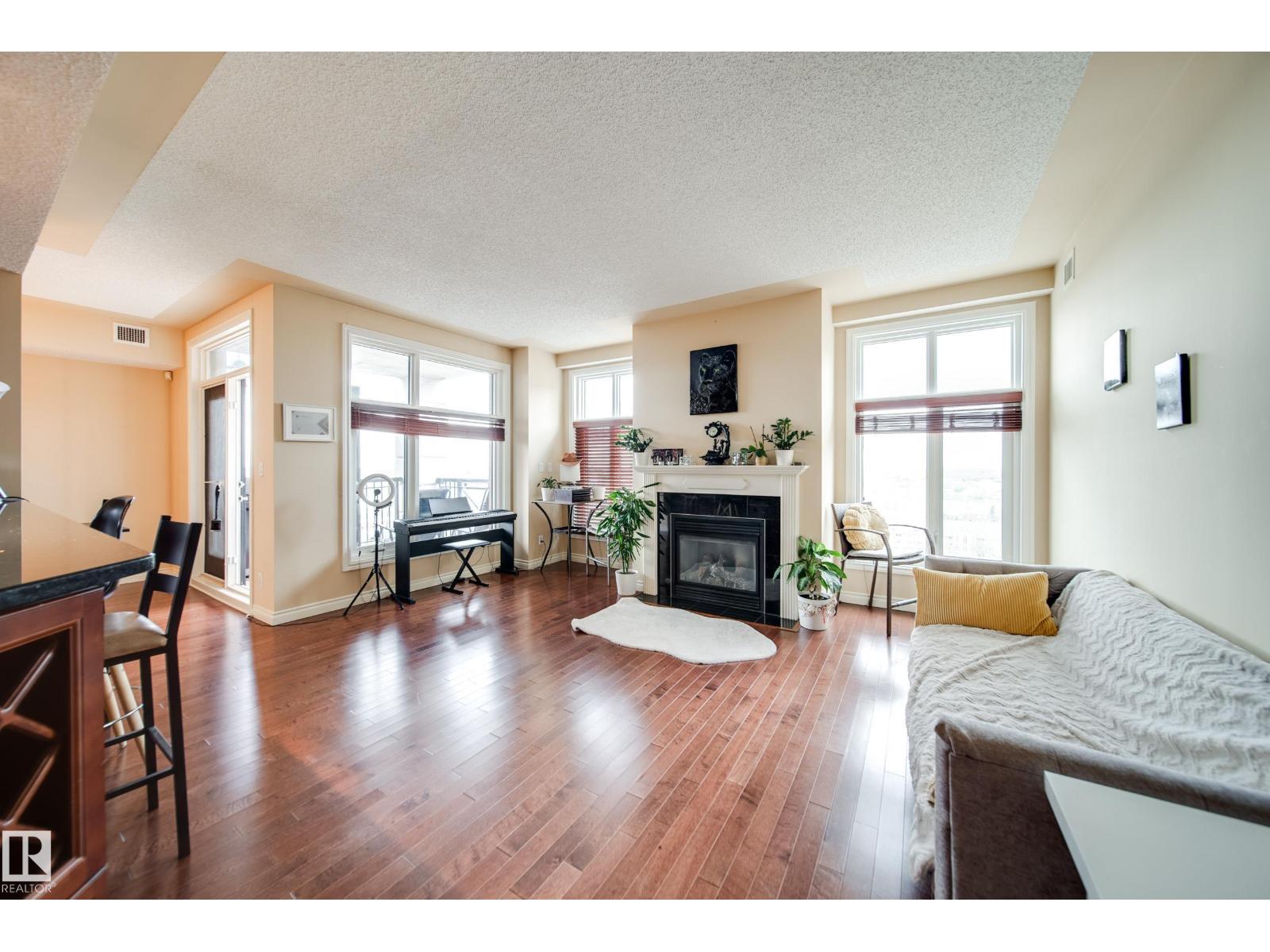 #1301 9020 JASPER AV NW