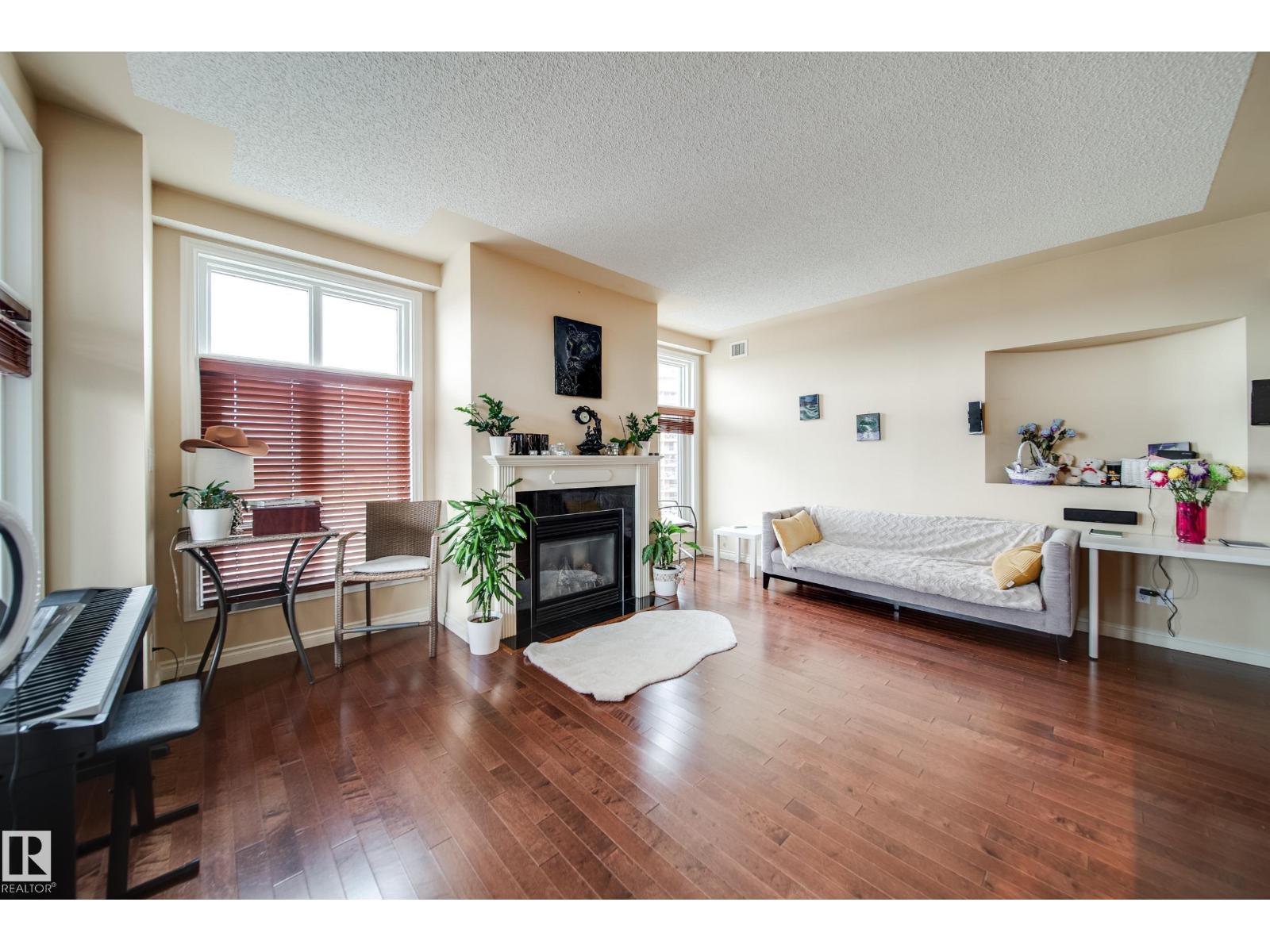 #1301 9020 JASPER AV NW