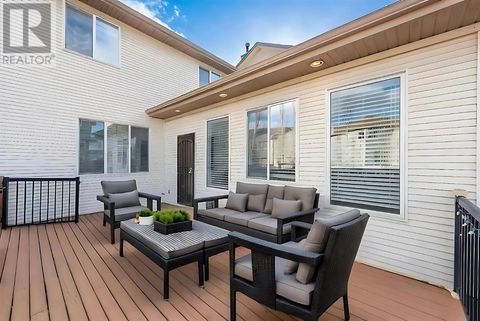 122 Evanscove Circle NW Calgary AB T3P0A2