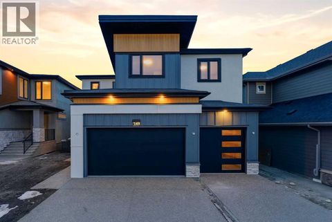148 Aspen Summit Heights SW Calgary AB T3H6G8