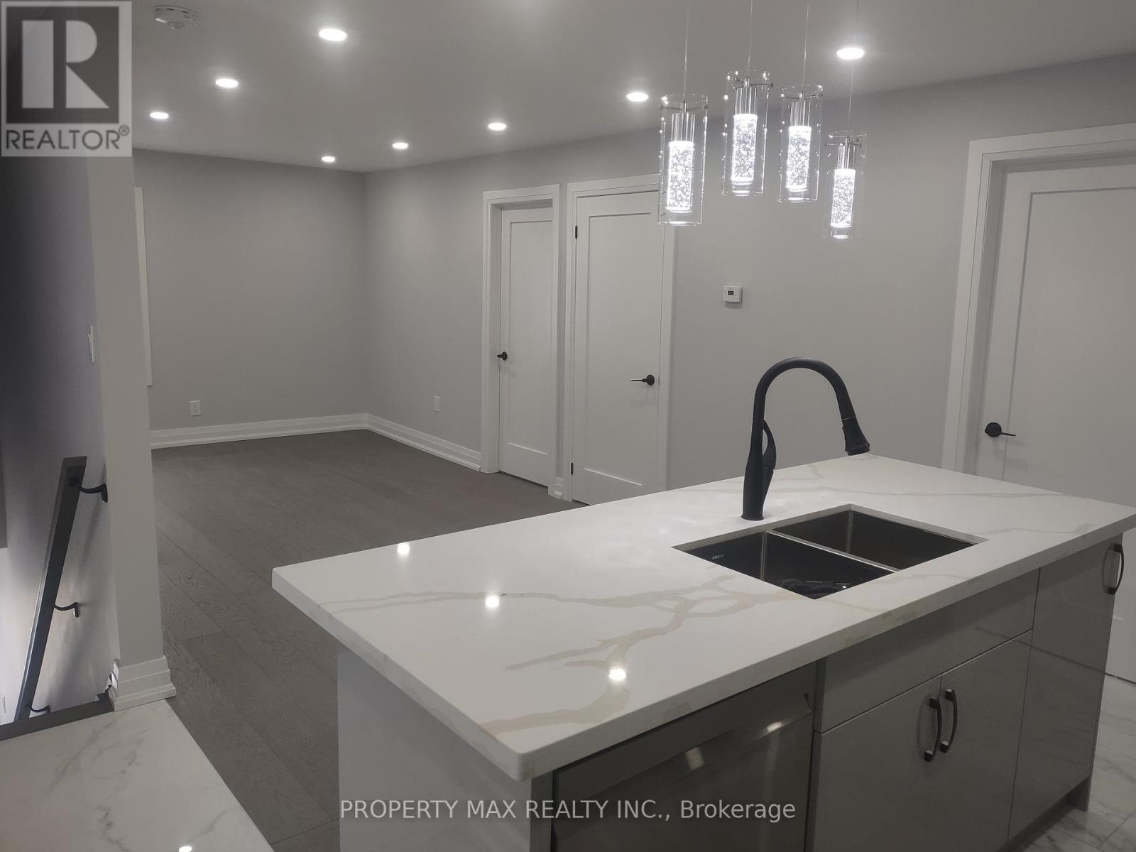 UNIT 2 (2ND FLOOR) - 14 BURTON STREET