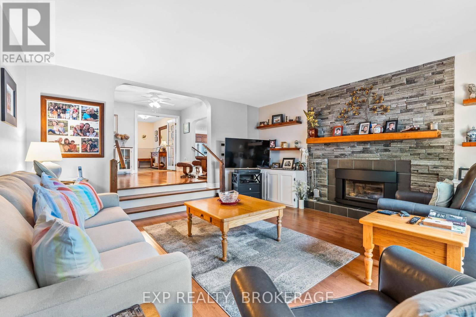 746 NATURESHORES LANE