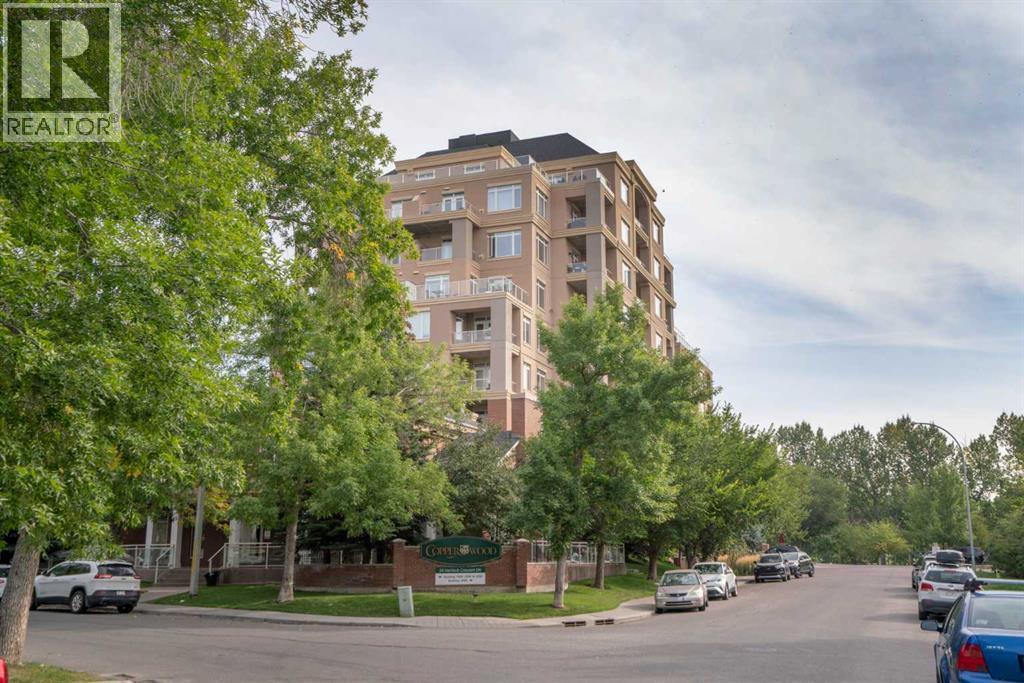 3803, 24 Hemlock Crescent SW