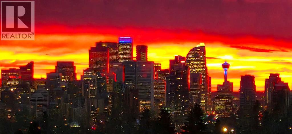 3803, 24 Hemlock Crescent SW