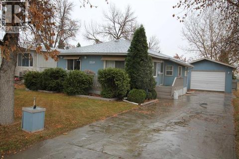 2319 17 Street Coaldale AB T1M1E2