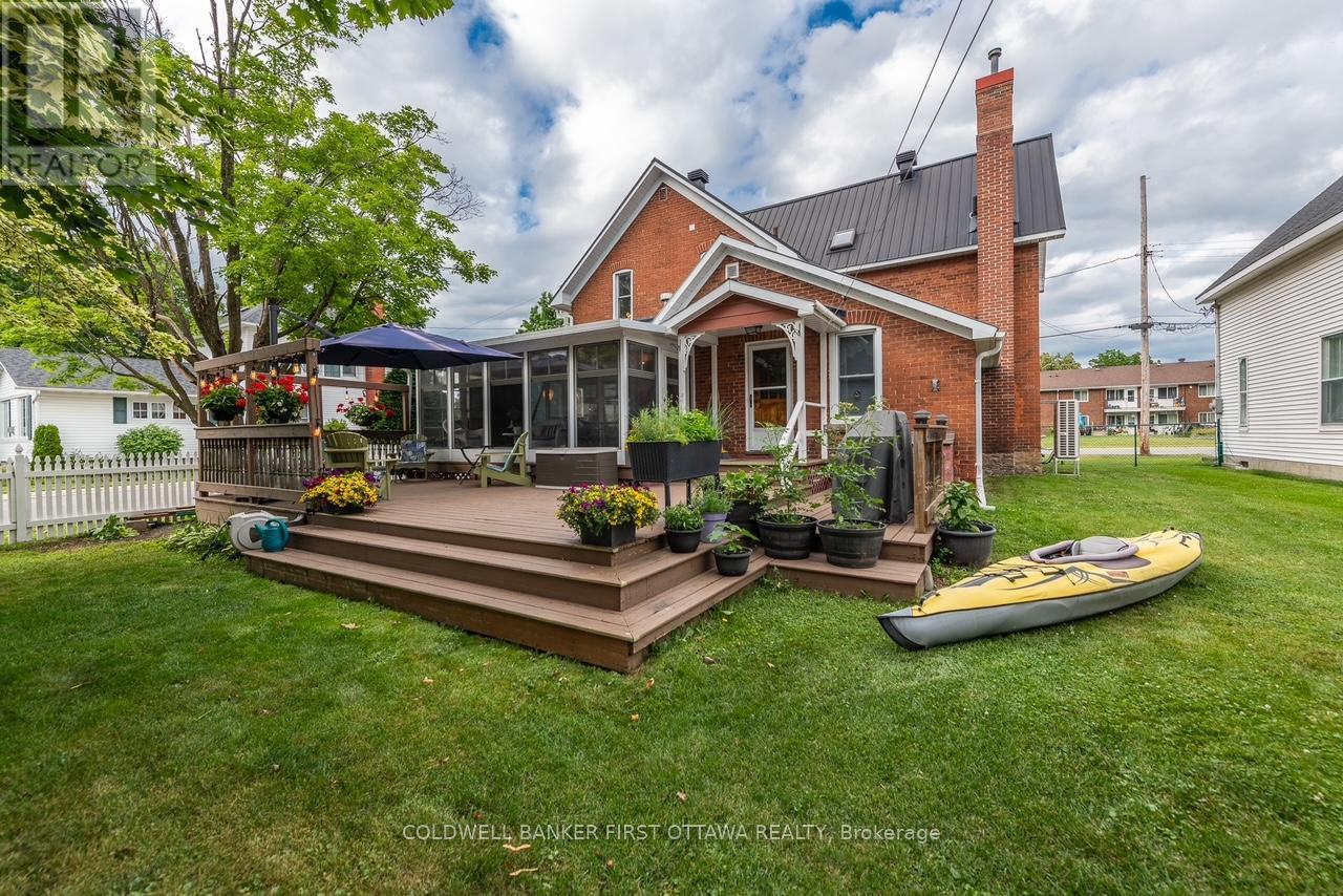 256 A&B FLORA STREET