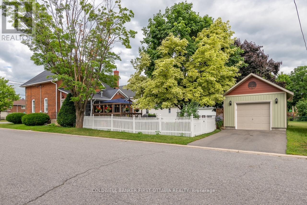 256 A&B FLORA STREET