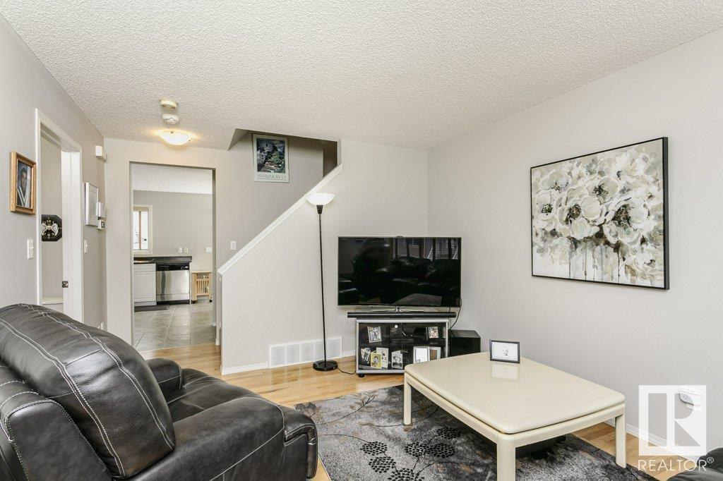 #89 2503 24 ST NW