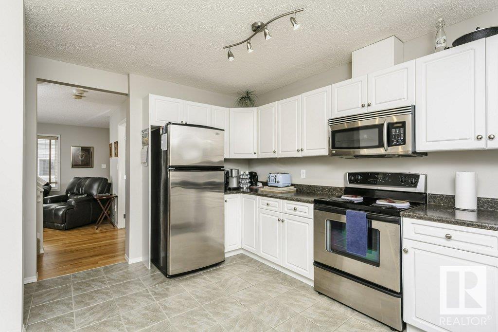 #89 2503 24 ST NW
