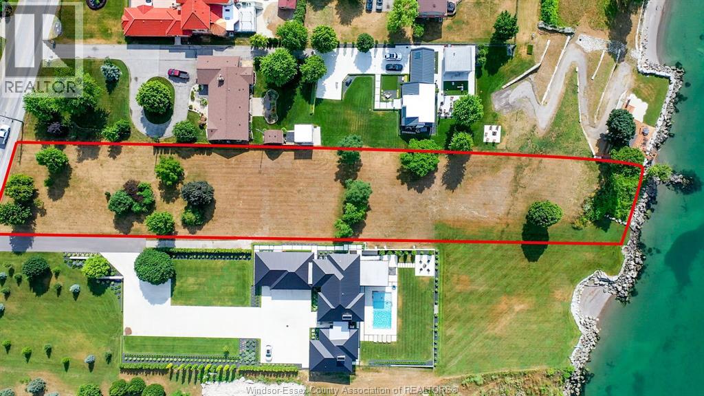 366 SEACLIFF DRIVE West