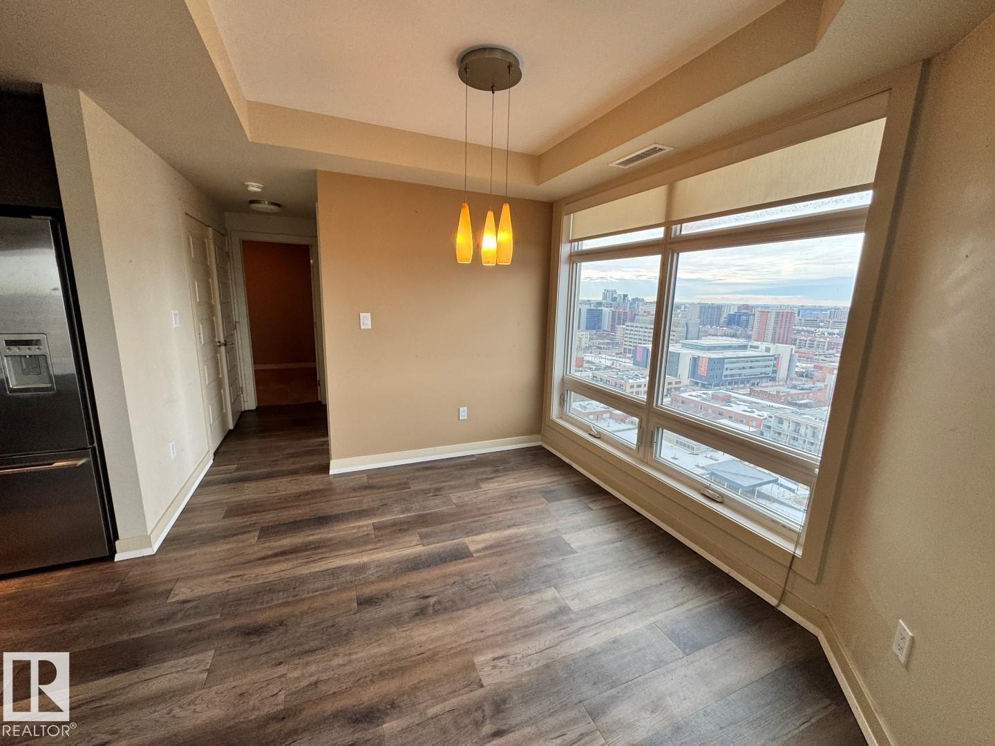 #1804 10388 105 ST NW