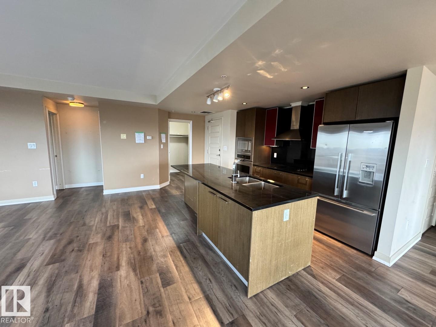 #1804 10388 105 ST NW