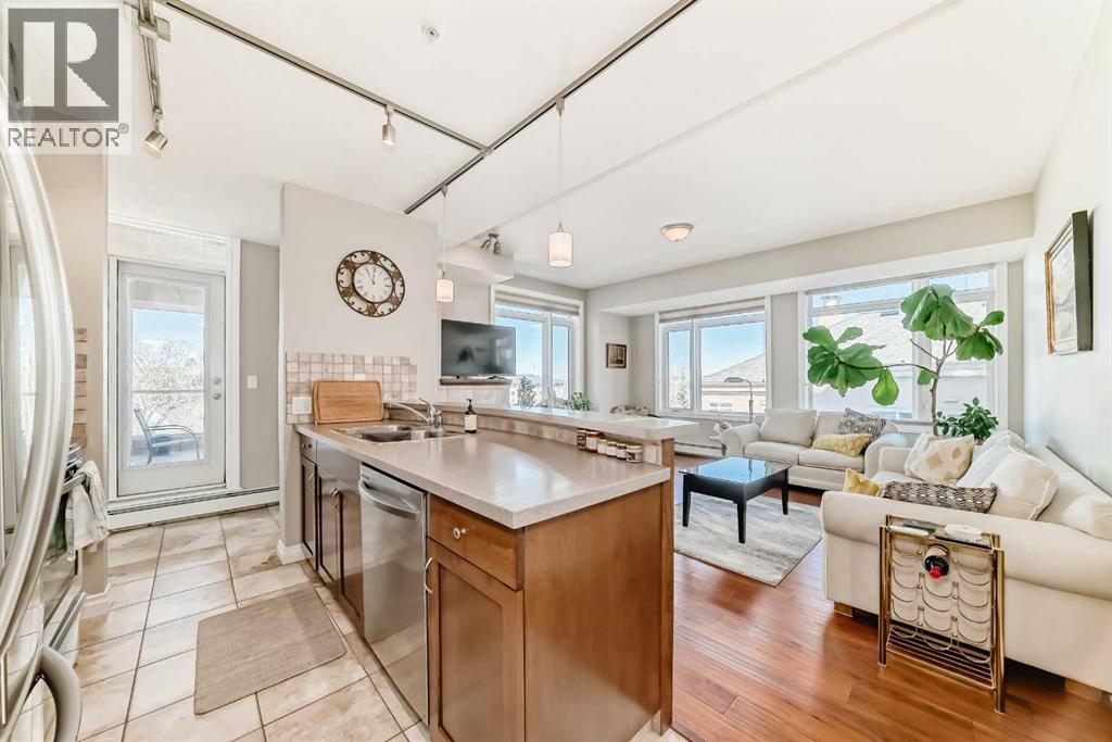 3506, 24 Hemlock Crescent SW