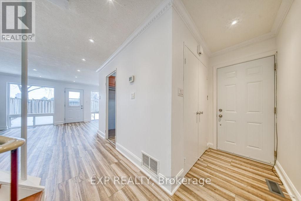 16 - 33 FOUR WINDS DRIVE