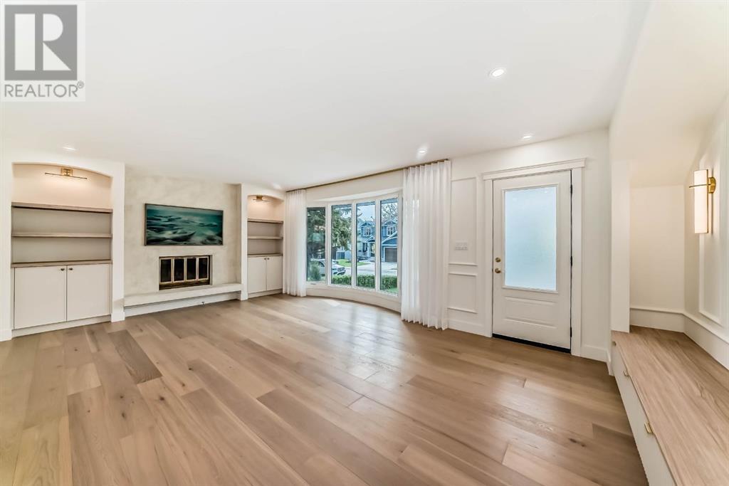 2756 Lionel Crescent SW
