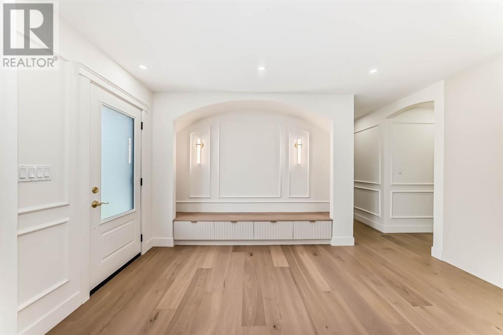 2756 Lionel Crescent SW