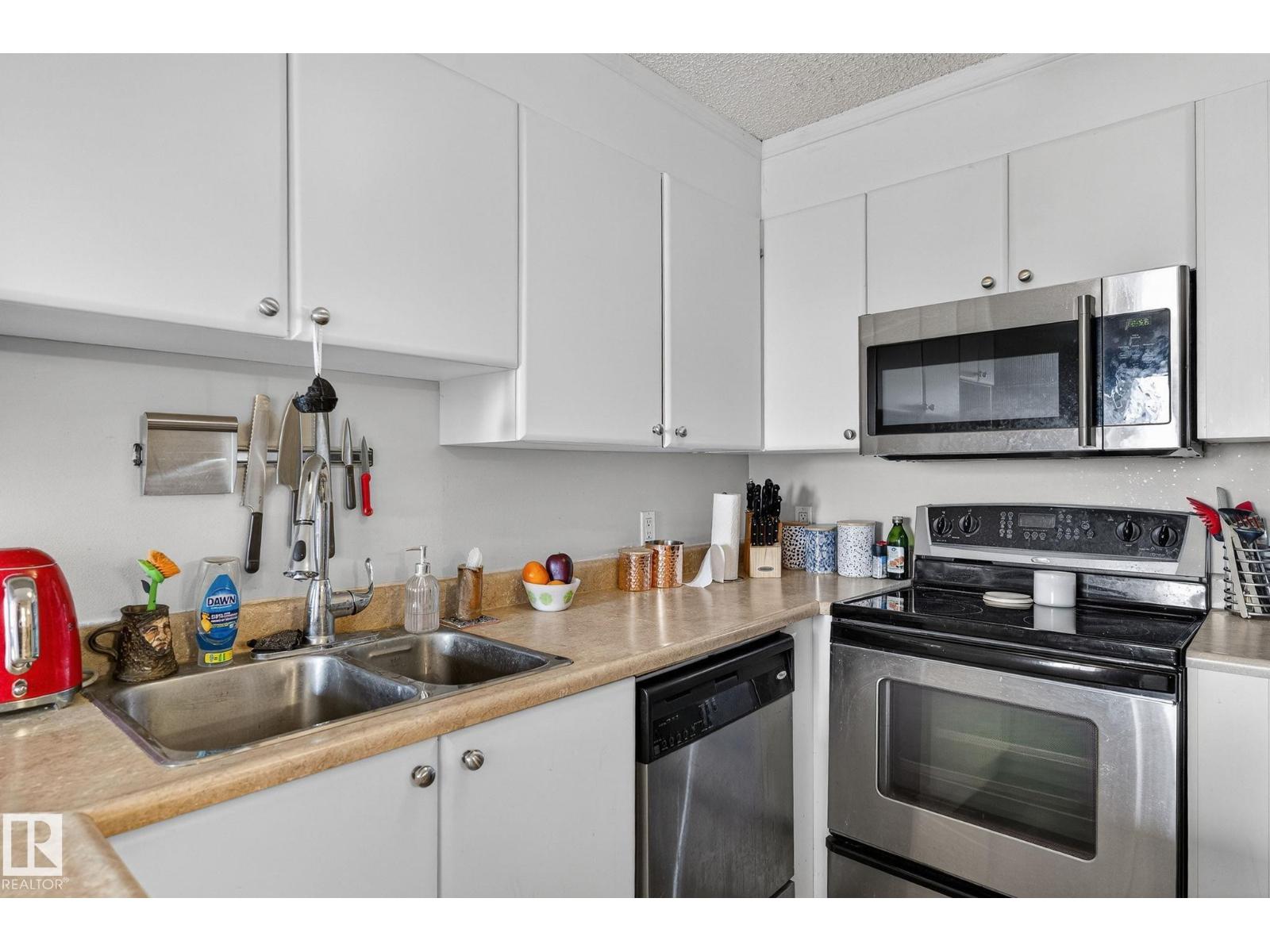 #1203 9715 110 ST NW