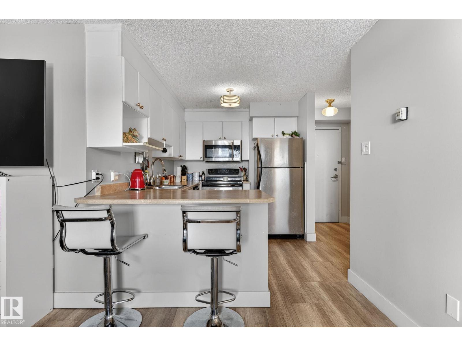 #1203 9715 110 ST NW