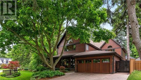 1194 STIRLING Drive Oakville ON L6L1E6