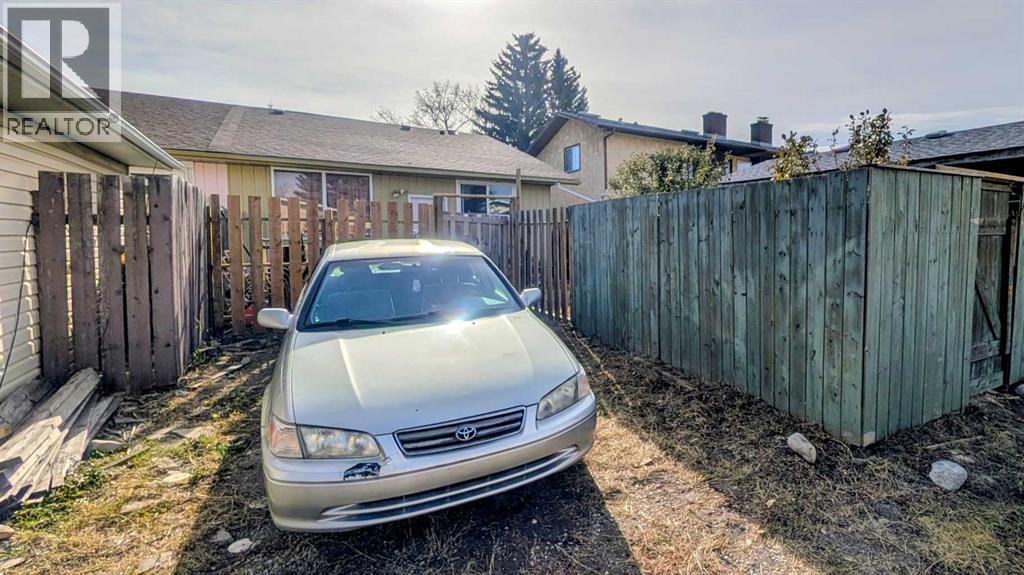 430 Pinehill Road NE