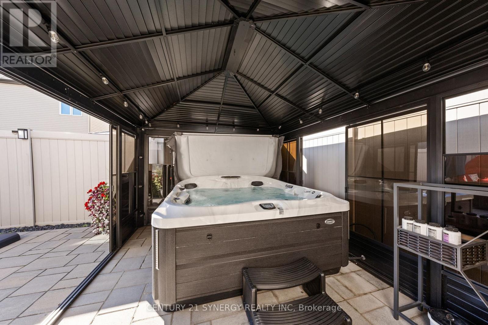 53 BODDINGTON STREET