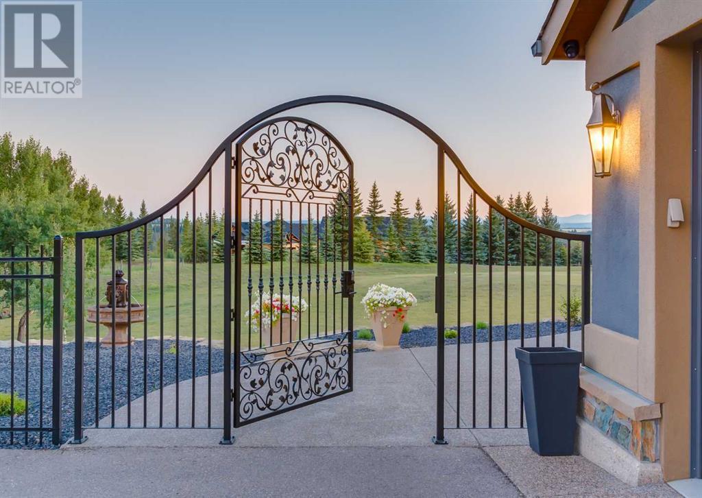 12 Grandview Rise SW