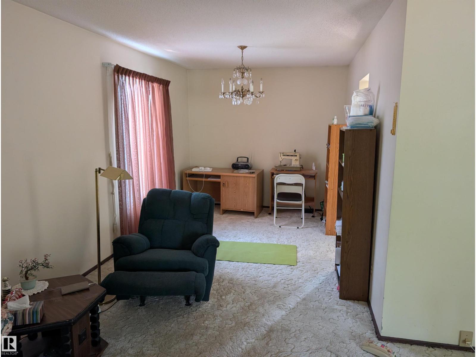 6415 147 AV NW