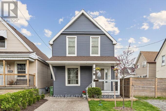Photo 1 of 25 — 6 ALBANY AVENUE, Hamilton (Crown Point), ON L8H2H2