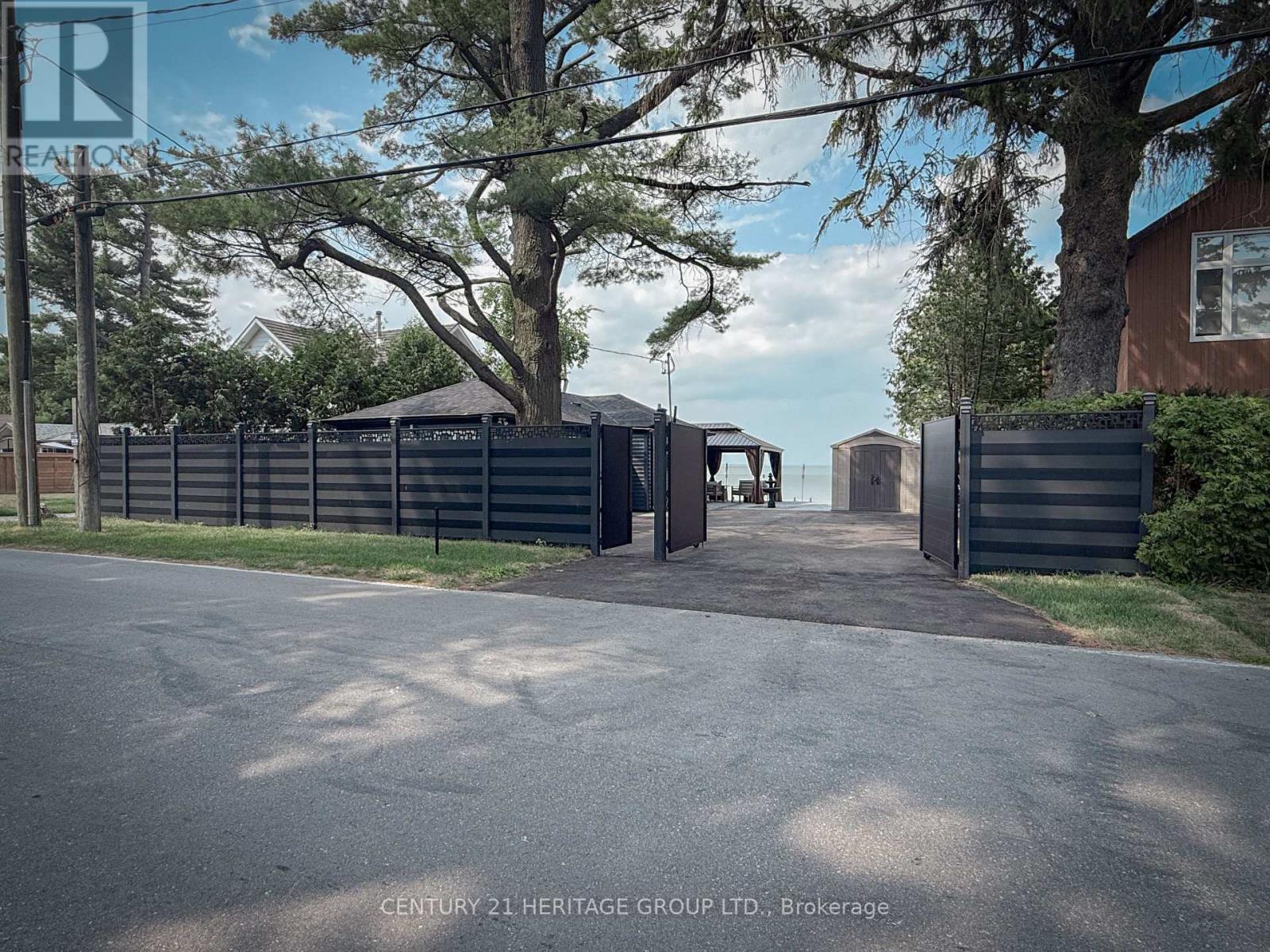 110 HEDGE ROAD