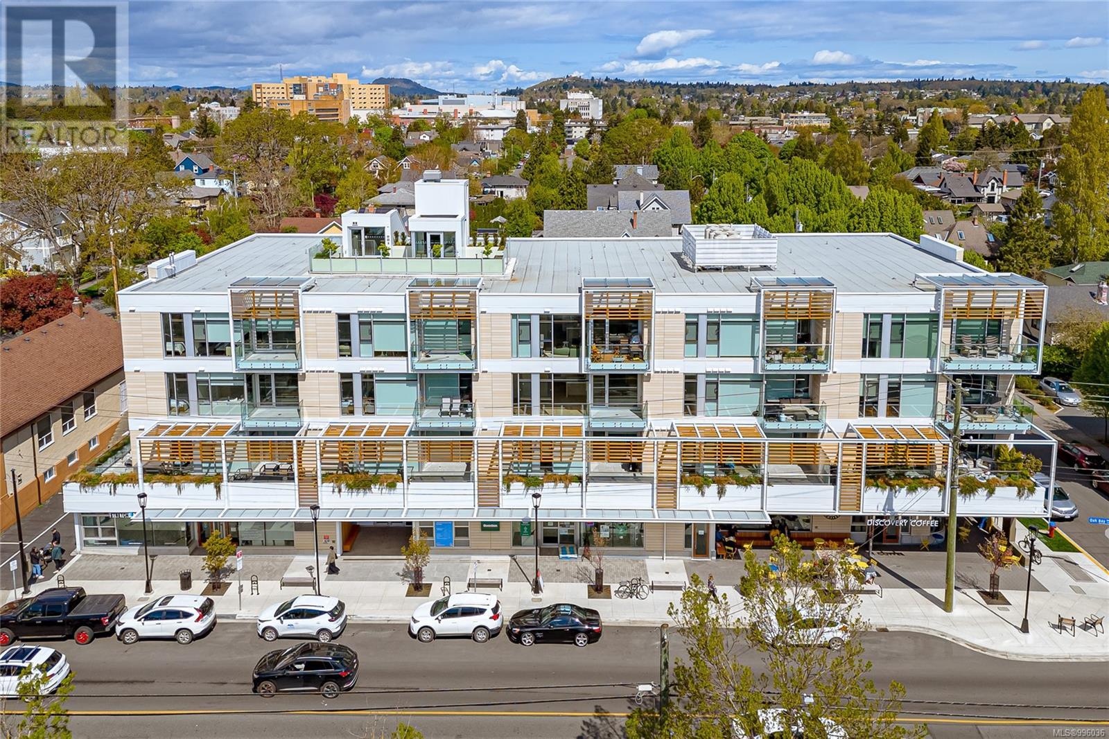 405 1916 Oak Bay Ave